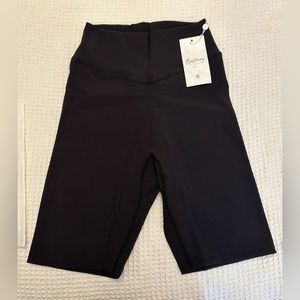 Cross Roads Ribbed Bike Short - Onyx Black - M
New with tags 
(Cross posted)